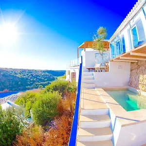  Villa Seafront Bellavista With Heated Pool By Dadovillas